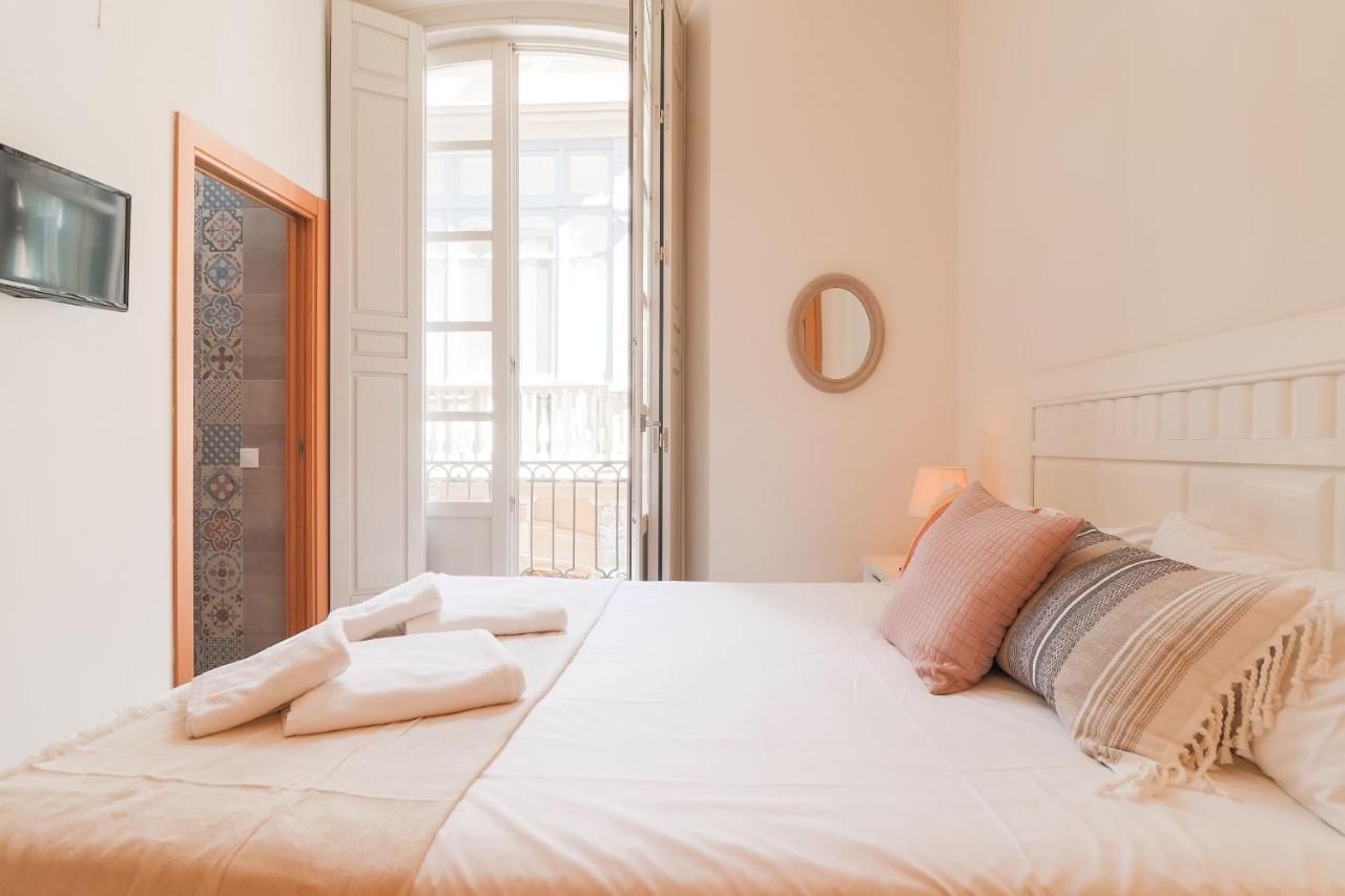 מאלגה Flat 2 Bedrooms In The City Center מראה חיצוני תמונה